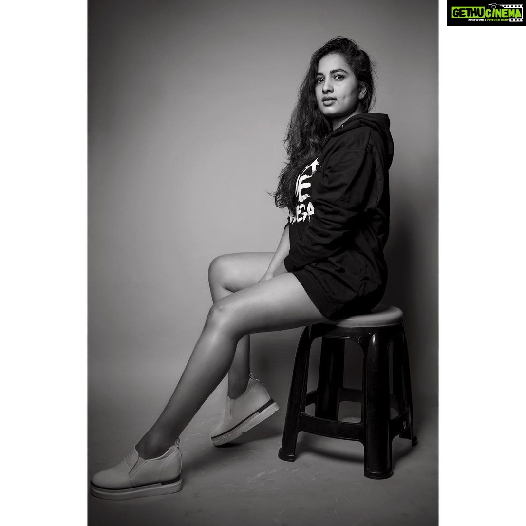 Srushti Dange Instagram - Humble, with just Hint of Kanya 🎩 🤘 #apnatimeaayega Shot by @kiransaphotography