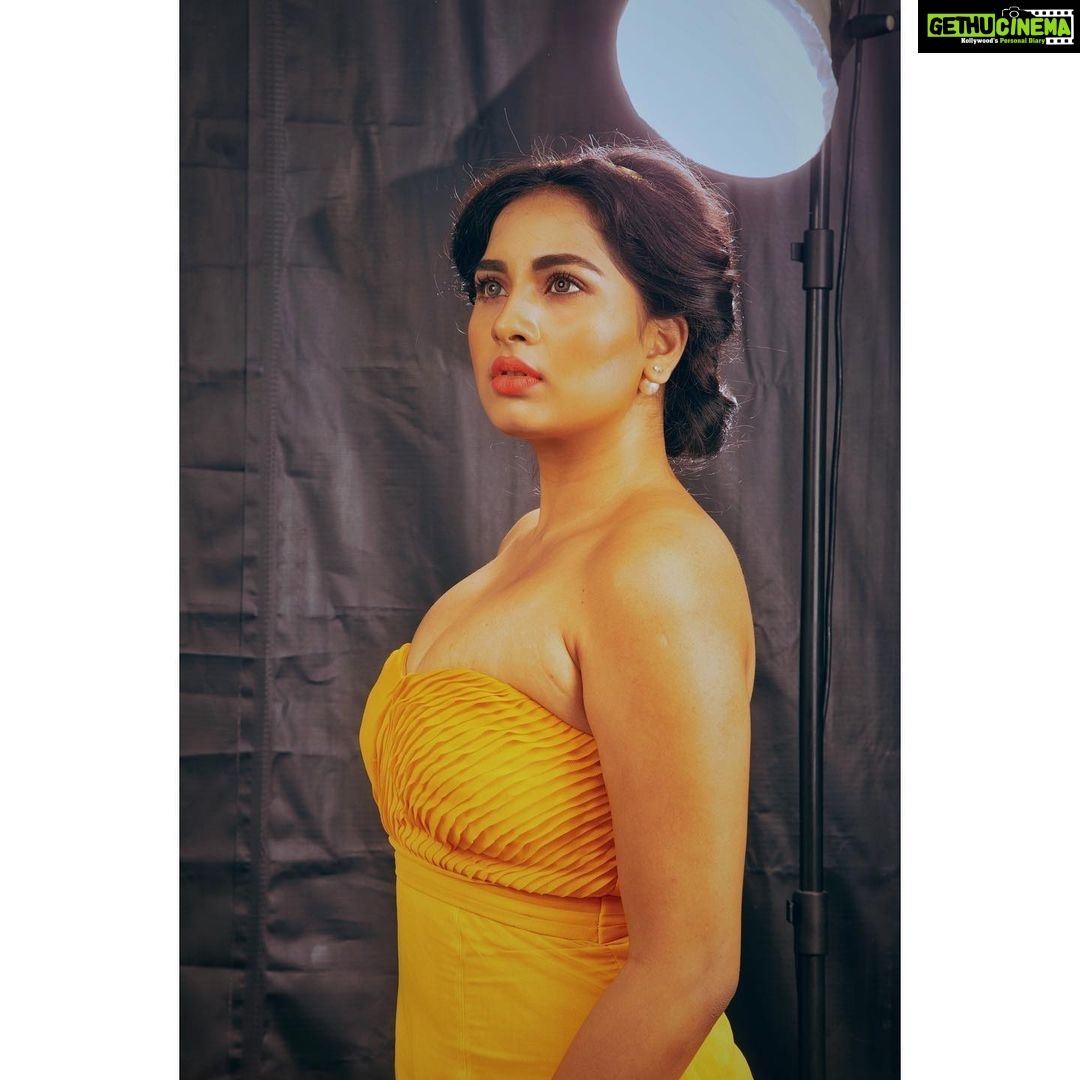 Srushti Dange Instagram - Beautiful things don’t ask for Attention 🐥🌻🦋