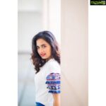 Srushti Dange Instagram - Minimalism isn’t about removing the things you love. It’s about removing the things that distract you from the things you love 🦋🍀🌸 MUA @makeover.by.anupama Photography @vigneshveeracholan @vvphotographyy