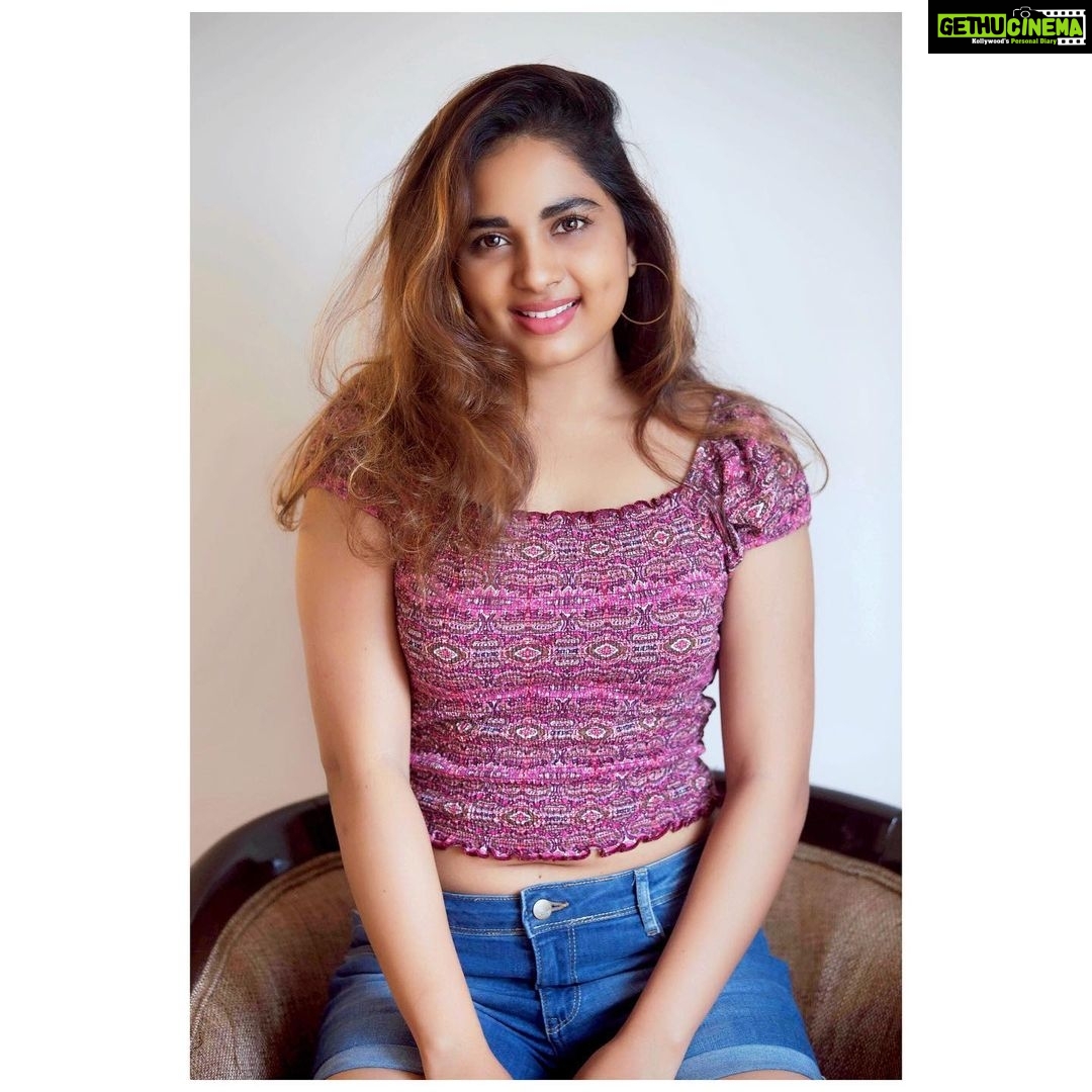Srushti Dange Instagram - Pretty brown eyes and a mind full of thoughts ðŸ’