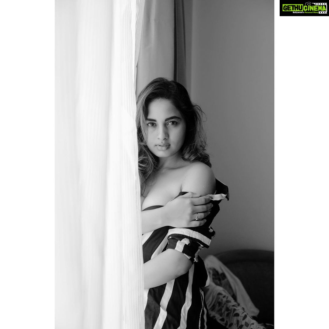 Srushti Dange Instagram - 2 things matters ππ» Grace always conquers and be fearlessly authentic π¦πΈπ