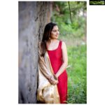 Srushti Dange Instagram - 🍀 Design and style by @dorothyjai Assisanted by @deepika_raja16 HUM by @hairandmakeupbynive Photographer @kiransaphotography