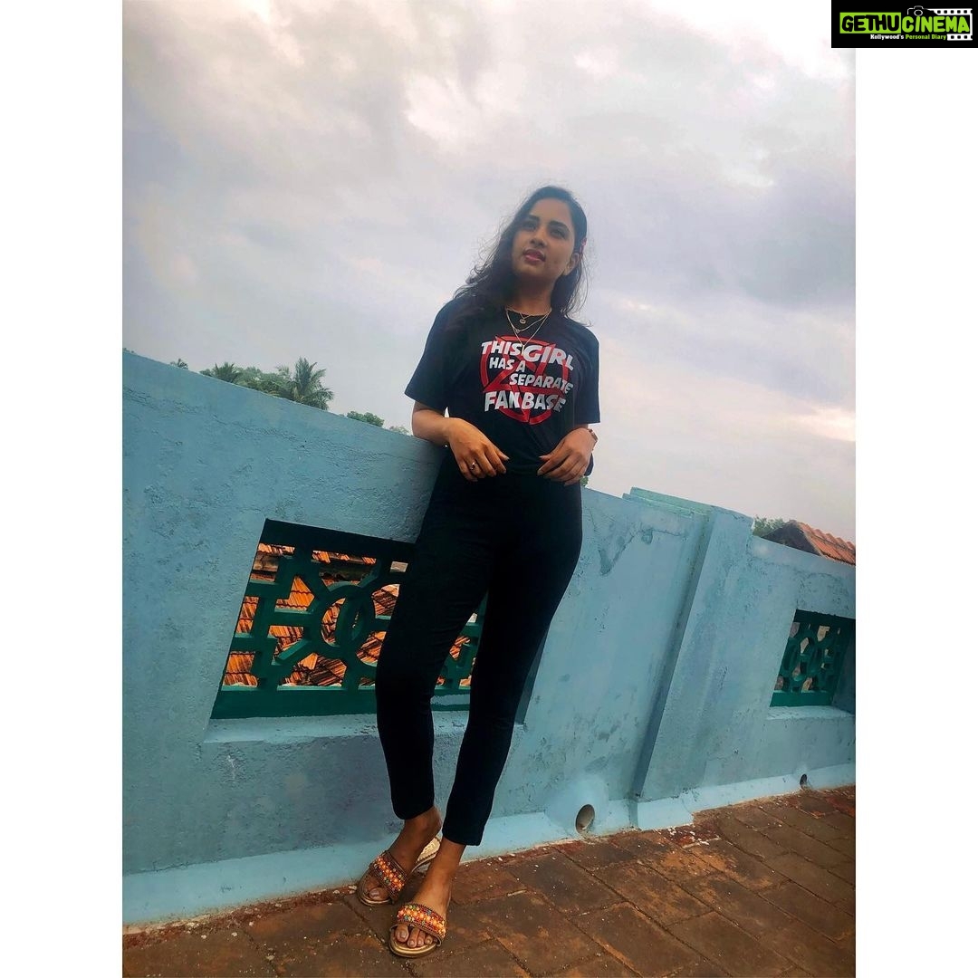 Srushti Dange Instagram - One does not simply Create a clever Instagram caption so Basically I wore it on my Tππ»ππ¬ thank you @almytees πΈπ¦