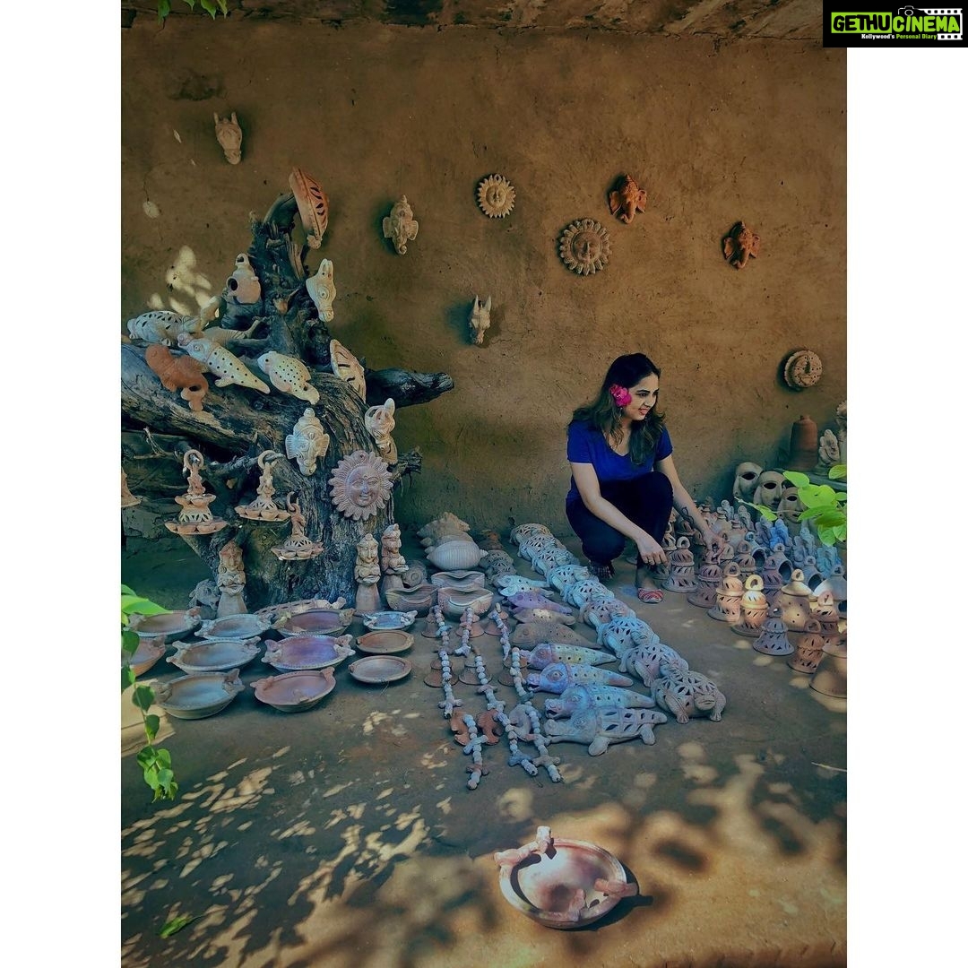 Srushti Dange Instagram - I don’t know where I’m going from here but I promise it won’t be boring 🍀🦋🌸 #handcraft #nature #greenery #gardenlife #peace #handmadeart #artistic