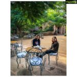 Srushti Dange Instagram - Girls just wanna have sun ☀️ and Breakfast 🥞 @nikeeta_30 ❤️🌸🍀🦋