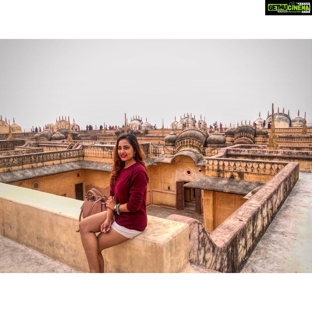Srushti Dange Instagram - These Vibes... this Peace... this Happiness cannot be F***** with ππ»πΈπ¦ #jaipurdiaries #rajasthan #livebeautifully #sunsetphotography #sunsetlover Jaipur, Rajasthan