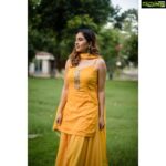 Srushti Dange Instagram - 🌼 Design and style by @dorothyjai Assisted by @deepika_raja16 HUM by @hairandmakeupbynive Photography by @kiransaphotography 🍃