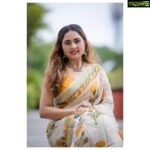 Srushti Dange Instagram - Live life in warm yellow🌼🍀🌼 Saree by: @unnatisilks HUA by: @ashumakeover & team Photography by: @kiransaphotography 🌸🦋🍀