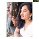 Srushti Dange Instagram – Just a vibe you won’t find no where else 🌞🦋 Happy valentines to you all 😘