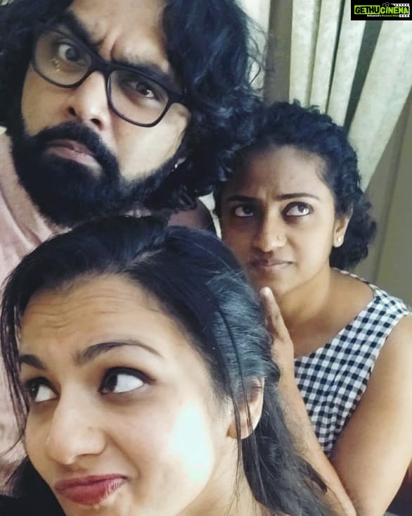 Sruthi Hariharan Instagram - Ending the birthday week with a smashing cake baked by my true love @yashaswini.gurulingaiah herself. Swipe right to see her admiring her cake and criticizing it at the same time. And as long as we get to eat it, we aren't complaining at all ♥️ Thank you both for errrrr EVERYTHING :) I love you.