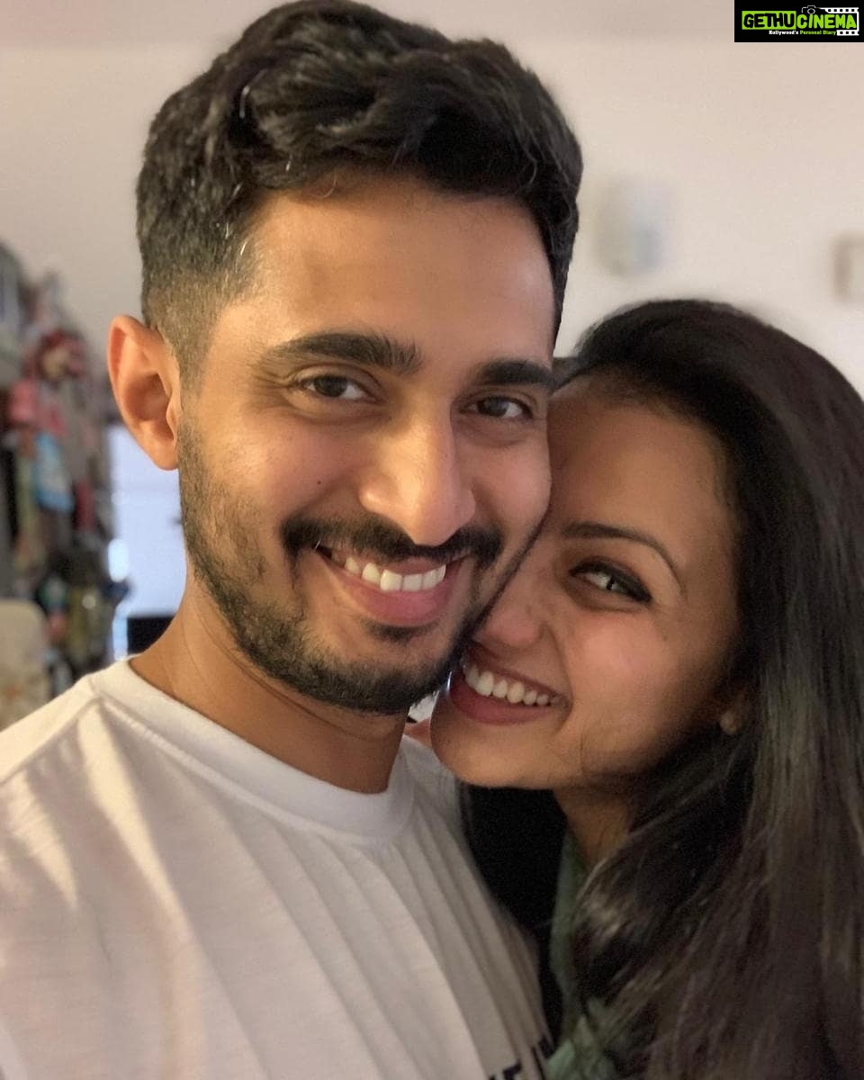 Sruthi Hariharan Instagram - There was no better way to bring in the 32 !! And all your wishes made the day even more special . Thank you all very very much ❤️ have tried to respond personally to most of you ... If I haven't then do know that I still am very grateful that you made that effort :) Also parrrrty time over the weekend . Can't wait to have you guys over @yashaswini.gurulingaiah @joel.kushalappa 😬 #birthdayweek #birthdaygirl #birthdaycelebration continues .