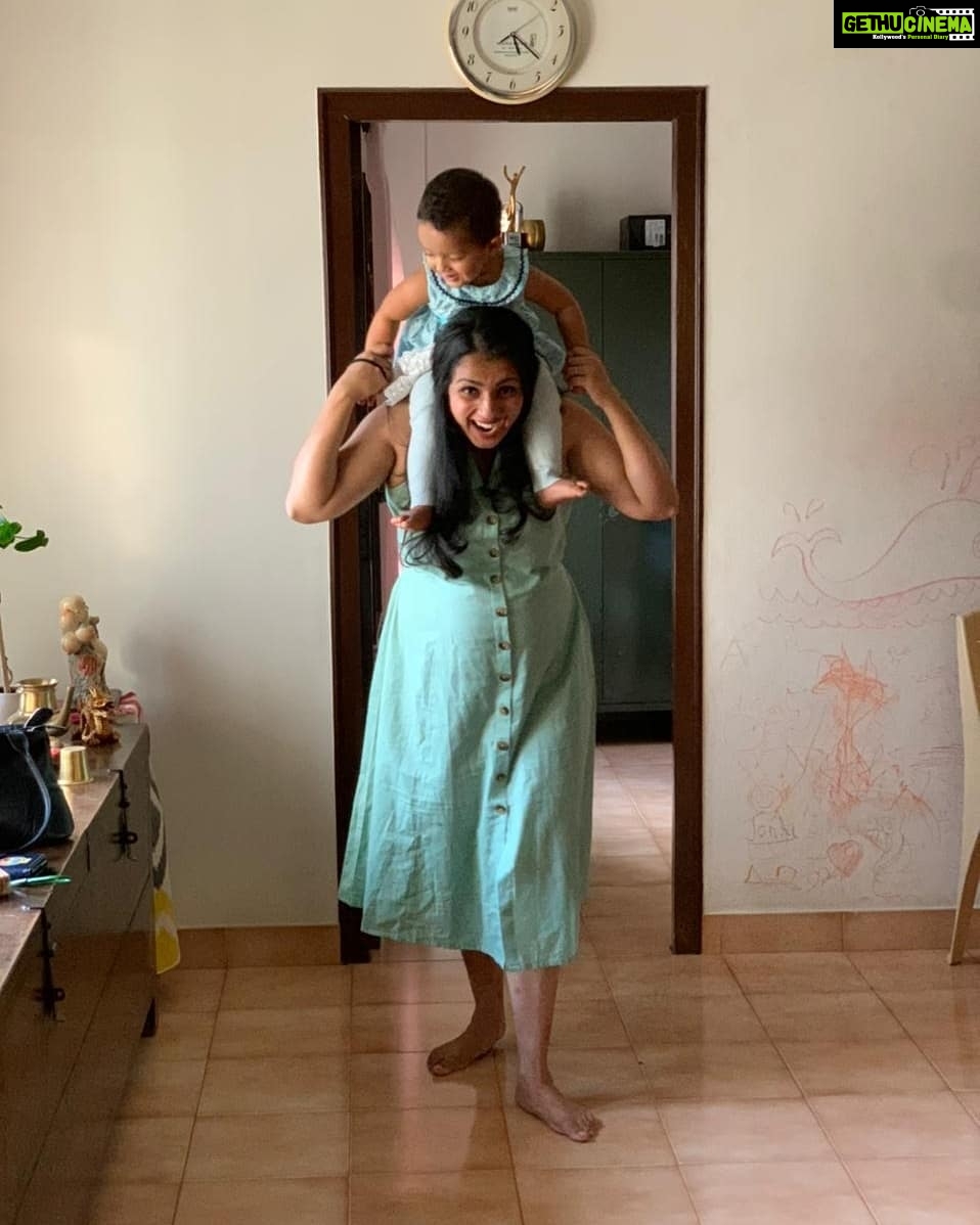 Sruthi Hariharan Instagram - There was no better way to bring in the 32 !! And all your wishes made the day even more special . Thank you all very very much ❤️ have tried to respond personally to most of you ... If I haven't then do know that I still am very grateful that you made that effort :) Also parrrrty time over the weekend . Can't wait to have you guys over @yashaswini.gurulingaiah @joel.kushalappa 😬 #birthdayweek #birthdaygirl #birthdaycelebration continues .