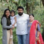 Sshivada Instagram - Lalettan @mohanlal 😍❤ 📸 @bennet_m_varghese #12thman #location #happiness #lalettan #mylittleprincess #amma #loveyourlife GreenBerg Holiday Resorts