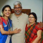 Sshivada Instagram – 39 years of togetherness and still counting…😍😍Have always felt that your love is like a fine wine which gets better with age.Wishing you a very Happy Wedding Anniversary Acha and Amma.Love you both to the moon and back 🥰😍😘

#weddinganniversary #39weddinganniversary #togetherness #momanddad #family #love