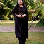 Sshivada Instagram - "Black is a universal taste but an acquired obsession" 🖤🖤 📸 @tibinaugustinephotography 👗 @threads_nbeads Location @canoeville MUA @sajeesh_s_0619_make_over #black #blackdress #happiness💕 #love #positivelife #stayblessed Canoe Ville