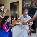 Sshivada Instagram - On this auspicious day, Arundhathi is truly blessed to be introduced to the world of knowledge by the legend, guru, Shri M.T. Vasudevan Nair Happy Vijayadashami... #Vidhyarambham #worldofknowledge #learning #vijayadashami #arundhathi #mylittleprincess Calicut, India