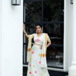 Sshivada Instagram - Onam Shoot 🏵🌼 Photography : @arif_ak_photography Mua : @aswathivipul Hair : @_arya_jithins_makeover Styling : @joe_elize_joy @styyledbyjoe Assisted by : @sanliya_sabu Costumes:@turmerikofficial Location : @portmuziriskochi Retouch : @jibin_art_gallery #onam #onamshoot #onamvibes🌸 #thiruvonam #photoshoot #happiness #love Port Muziris, A Tribute Portfolio Hotel, Kochi