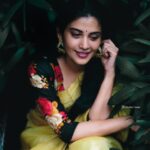 Sshivada Instagram - 🌿🌿 Photography : @_shutter_magics_ 😊 Saree & Earrings : @elegant_drapes_sneha ❤️ Styling : @kenusjoseph