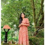 Sshivada Instagram - This too shall pass... So stay strong ,stay happy and stay safe.Positive vibes only😍😍 Location: @ttrmunnar Clicked by : @muralikrishnan1004 #staysafe #staystrong #positivevibes #wearetogetherinthisfight