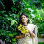 Sshivada Instagram – 💚💛

PC : @_shutter_magics_ 

#photoshoot #nature #traditionalwear #positivevibes #happiness #festivemood