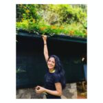Sshivada Instagram – That morning freshness after a yoga session! ❤️🌿🌸

#yoga #yogaeveryday #yogainspiration #pleasantmorning