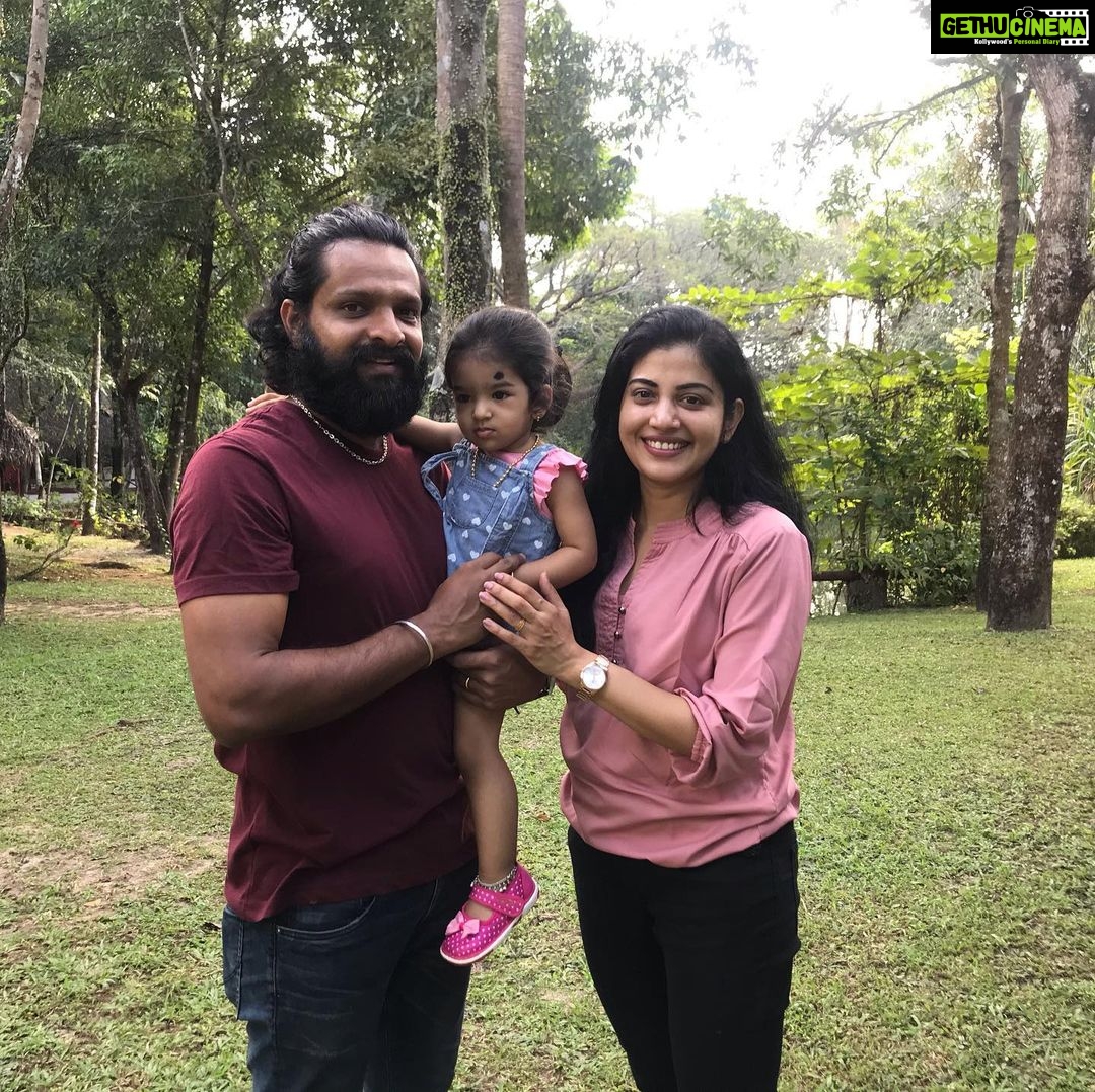 Sshivada Instagram - Everyone says life changes after marriage.Yes it’s true! My life has changed into a more beautiful story after I started walking with u. Every moment that I spent with u is just magical.I really couldn’t ask for a better one.Love u to the moon and back.Happy birthday dr @muralikrishnan1004 .Miss You😍❤️ #birthdaywishes #birthdayboy #hubby #love Marari Beach Resort, CGH Earth