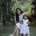 Sshivada Instagram - Twinning with my Little Princess 😍🥰😘 📸 @bennet_m_varghese Location @greenbergresort #photoshoot #photography #happiness #twinning #mylittleprincess #Arundhathi #momanddaughter #twinningwithdaughter #likemommylikedaughter #lovewhatyoudo #loveyourlife #liveyourlife #white #polkadots