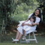 Sshivada Instagram - From one of my favourite shoot... Twinning with my Little Princess 😍🥰😘 📸 @bennet_m_varghese Location @greenbergresort #photoshoot #photography #happiness #twinning #mylittleprincess #Arundhathi #momanddaughter #twinningwithdaughter #likemommylikedaughter #lovewhatyoudo #loveyourlife #liveyourlife #white