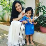 Sshivada Instagram - Series - Jimikki Kammal 😄 Any more captions?? #momdaughter #Arundhathi #mylittleprincess #jimikkikammal #earrings #earringstories