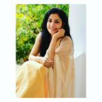 Sshivada Instagram – 𝐁𝐞 𝐲𝐨𝐮𝐫 𝐨𝐰𝐧 𝐬𝐮𝐧𝐬𝐡𝐢𝐧𝐞 🌞

#candid #behappy #begratefuleveryday