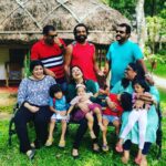 Sshivada Instagram - Throwback to a fun-packed weekend with family and friends ❤️ 📸 : @reshma.rohini 🥰 #weekendgetaway #family #friends #friendshipgoals #thekkady #throwback #happydays Thekkady