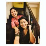 Sshivada Instagram - Candidly happy Us!! 😊😄 📸 : @reshma.rohini 🥰 #friendsmeetup #metheraftersolong #goodtimeswithgoodfriends