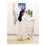 Sshivada Instagram - Just flaunting my dupattta 🤍 Outfit: @vastrakriti.boutique #happycustomer #simpleyetsignificant #believeinyourself #artofdressing #flauntyourself #whitelove #dupattalove