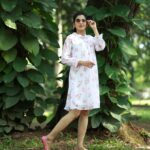 Sshivada Instagram – 🌸🌸🌸

📸  @ganesh_anbayeram
👗 @wardrobe_by_dl
Styling & MUA @sushma_subramaniyan

#beyourself  #loveyourlife #lovewhatyoudo #whitedress