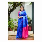 Sshivada Instagram - 💙💖 . #sareelove #sixyardsofelegance #kanjipuramsaree #onamshoot #flashmovies #magazineshoot #photoshootathome #traditionalwear #beingtraditional PC: @najeebmbava Ambalapuzha