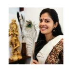 Sshivada Instagram - There is always a reason to smile.You just have to find it..😊❤️#onam #onamvibes #settumundu #traditionalwear