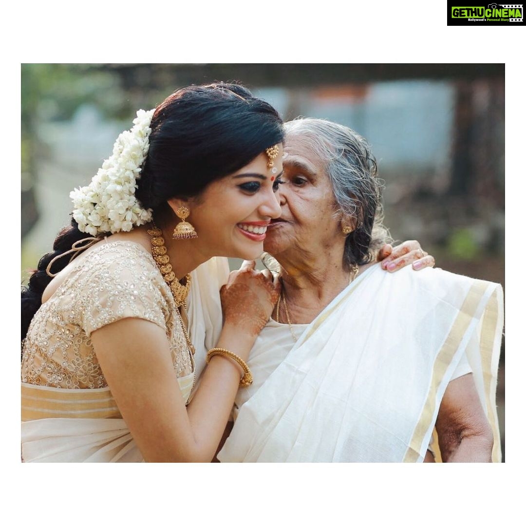 Sshivada Instagram - Had always felt that the bond between grandparents and grandchildren are so special and strong.They hold each other’s heart forever...Gonna Miss you badly Ammomma...#grandparents #grandmalove #missyou #restinpeace #loveyouforever