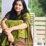 Sshivada Instagram - "Just be yourself. Let people see the real, imperfect, flawed, quirky, weired, beautiful, magical person that you are..." 📸 @muralikrishnan1004 #happymorning #beingyourself #loveyourlife #loveyourself #sarilove #stayhealthystayhappy #staymotivated #staypositive #morningvibes #stayhomestaysafe