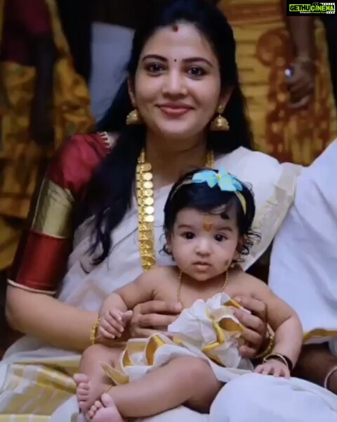 Sshivada Instagram - "Oh my mother, With clenched teeth thou bore the excruciating pain of delivery, When I was born to you, Shared the bed with me, which was made dirty by me for an year, During those nine months that you bore me, Your body became thin and tired, For all these, Oh mother dearest, I can never compensate, Even by my becoming great"...Happy Mother’s Day to all the wonderful mothers around the world... #adisankaracharya #MathruPanchakam #mothersday #mothersdaywishes #motherslove #wonderwoman #supermom #loveyou #loveyourmother #motherslife #thankyoumom