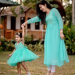 Sshivada Instagram - Twinning with my bundle of happiness 🥰😍😘 📸 @tibinaugustinephotography 👗 @fera_designs Location @canoeville MUA @sajeesh_s_0619_make_over #twinning #twinningwithdaughter #mylittleprincess #Arundhathi #newyear #newbeginnings #happiness💕 #love #positivelife #stayblessed Canoe Ville