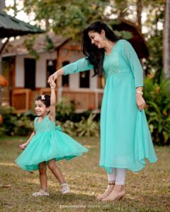 Sshivada Instagram - Twinning with my bundle of happiness 🥰😍😘

📸 @tibinaugustinephotography 
👗 @fera_designs 
Location @canoeville 
MUA @sajeesh_s_0619_make_over 

#twinning #twinningwithdaughter #mylittleprincess #Arundhathi #newyear  #newbeginnings #happiness💕 #love #positivelife #stayblessed