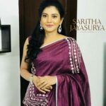 Sshivada Instagram – Elegance is the only beauty that never fades-Audrey Hepburn… In a wonderful mauve linen silk sari by #SarithaJayasuryaDesignStudio for the #10thAnnualVijayAwards Makeup n hairdo by #VijiSharath, PC- sai