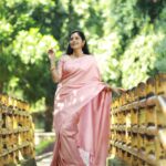 Sshivada Instagram – “Reigning my love for the timeless classic…”
🌸🌸

Clicked by @ganesh_anbayeram
Saree from @meadow_by_priyanka
Blouse designed by @styledivalabel
Jewellery from @venbaaa_collections
Styling & MUA @sushma_subramaniyan

#saree #sareelove #sareelovers #sixyardsofelegance #sixyardsofsheerelegance #traditionalwear
#beingtraditional  #beyourself #loveyourlife #liveyourlife