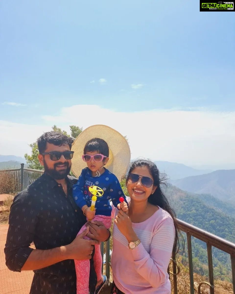 Sshivada Instagram - I know its a late post but still... Wishing you a very happy birthday dear hubby @muralikrishnan1004 . Praying that you are blessed with all that your heart desires. Just be yourself because you are simply the best. Love you ๐ฅฐ๐ and advanced Valentine's day wishes too๐๐๐ #birthday #wishes #happybirthdayhubby #family #happiness๐ #love #valentinesdaywishes