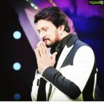 Sudeep Instagram - ಸ್ನೇಹಿತರಾದ ನಿಮಗೆಲ್ಲಾ ಒಂದು ಸಣ್ಣ ಮನವಿ ಬಹಳ ವರ್ಷಗಳಿಂದ ನಿಮ್ಮನ್ನೆಲ್ಲಾ ಭೇಟಿಯಾಗುವುದು ಒಂದು ಸಂಸ್ಕೃತಿಯಂತಾಗಿದೆ ಹಾಗು ಬೇರೆ ಯಾವುದೇ ಸಂತೋಷ ಅದನ್ನು ಬದಲಾಯಿಸಲು ಆಗದು ಶುಭಾಶಯ ಕೋರಲು ಹೆಚ್ಚಿನ ಸಂಖ್ಯೆಯಲ್ಲಿ ಬರುತ್ತಿದ್ದ ನಿಮ್ಮೊಂದಿಗೆ ಒಂದು ದಿನ ಪೂರ್ತಿ ಸಮಯ ಕಳೆಯುವ ಅವಕಾಶ ನನಗೆ ಸಿಗುತ್ತಿತ್ತು,, ಸದ್ಯದ ಪರಿಸ್ಥಿತಿ ಅನುಮತಿಸುತ್ತಿಲ್ಲ ಅಥವ ಬೆಂಬಲಿಸುತ್ತಿಲ್ಲ ,,,ನಿಮ್ಮೆಲ್ಲರನ್ನೂ ಭೇಟಿಯಾಗಲು ಯಾವುದೇ ಆಚರಣೆ ಅಥವಾ ಯಾವುದೇ ಕಾರ್ಯಕ್ರಮ ಇರುವುದಿಲ್ಲ ಎಂದು ಹೇಳಲು ನಾನು ವಿಷಾದಿಸುತ್ತೇನೆ.ನಾನು ನಿಮ್ಮೆಲ್ಲರ ಹಾಗು ನನ್ನ ವಯಸ್ಸಾಗುತ್ತಿರುವ ಹೆತ್ತವರ ಆರೋಗ್ಯವನ್ನು ಗಮನದಲ್ಲಿಟ್ಟುಕೊಳ್ಳಬೇಕಾಗುತ್ತೆ... ಬೃಹತ್ ಒಟ್ಟುಗೂಡುವಿಕೆ ಅಂದರೆ,,, 10 ಹೆಜ್ಜೆ ಹಿಂದಿಟ್ಟು ಯಾವುದನ್ನು ತೊಲಗಿಸಲು ಪ್ರಯತ್ನಿಸುತ್ತಿದ್ದೇವೋ ಅದನ್ನು ಮತ್ತೆ ಆಮಂತ್ರಿಸಿದಂತೆ. ಕೋವಿಡ್ ಇನ್ನೂ ದೊಡ್ಡ ಬೆದರಿಕೆಯಾಗಿಯೇ ಇದೆ ಮತ್ತು ನಾವೆಲ್ಲರೂ ಕುಟುಂಬಗಳನ್ನು ನೆನಪಿನಲ್ಲಿ ಇಟ್ಟುಕೊಳ್ಳಬೇಕು. ನಿಮ್ಮ ಜನ ನನ್ನ ಜನ ಕೂಡ ಹೌದು ಹಾಗು ಜನಗಳು ಪೀಡಿತರಾಗುವ ಹಾಗು ನರಳುವ ಸುದ್ದಿ ಕೇಳಿದರೆ ಸಮವಾಗಿ ನನಗೂ ನೋವುಂಟುಮಾಡುತ್ತದೆ. ನಿಮ್ಮ ಶುಭಾಶಯಗಳು ನನಗೆ ಮುಖ್ಯವಾದದ್ದೇ ಹಾಗು ನಾನು ಹೇಳಿದಂತೆ ಬೃಹತ್ ಸಂಖ್ಯೆಯಲ್ಲಿ ಬರುವ ನಿಮ್ಮನ್ನು ಕಾಣುವ ಸಂತೋಷ ಬೇರೆ ಯಾವುದೂ ಅದನ್ನು ಬದಲಾಯಿಸಲು ಆಗದು., ನಾನು ಖಚಿತವಾಗಿ ಹೇಳುತ್ತೇನೆ ಬಹಳ ಬೇಗ ಆ ದಿನವೂ ಬರುತ್ತದೆ ಹಾಗು ನಾವು ಮತ್ತೆ ಭೇಟಿಯಾಗುತ್ತೇವೆ. ಆದರೆ ಸದ್ಯಕ್ಕೆ,, ನಿಮ್ಮಲ್ಲಿ ಕೋರುವುದೇನೆಂದರೆ ಹೆಚ್ಚಿನ ಸಂಖ್ಯೆಯಲ್ಲಿ ಸೇರಿ ಎಲ್ಲೂ ಒಟ್ಟುಗೂಡಬೇಡಿ ಯಾವುದೇ ಸಂಭ್ರಮಾಚರಣೆ ಹಾಗು ಕಾರ್ಯಕ್ರಮಗಳು ಇರುವುದಿಲ್ಲ.. ಹೌದು,,,ಸಾಧ್ಯವಾದರೆ,, ನಿಮ್ಮ ಸುತ್ತಮುತ್ತಲಿನ ಪ್ರದೇಶದ ಕೆಲವರಿಗೆ ಯಾವುದಾದರೂ ರೀತಿಯಲ್ಲಿ ಸಹಾಯ ಮಾಡಿ.ಅದು ನಿಮಗೆ ಒಳ್ಳೆಯದನ್ನು ಮಾತ್ರ ಮಾಡುತ್ತದೆ 🤗. ಈ ಅನೇಕ ವರ್ಷಗಳು ನನ್ನ ಪರವಾಗಿ ನಿಂತಿದ್ದಕ್ಕೆ ನಿಮ್ಮೆಲ್ಲರಿಗೂ ಧನ್ಯವಾದಗಳು.ಒಂದೊಂದು ಸಲ ನಿಮ್ಮ ನಿರೀಕ್ಷೆಗಳಿಗೆ ನಾನು ಇರಲಿಲ್ಲ ,,ನಾನು ಖಂಡಿತವಾಗಿಯೂ ನನ್ನ ಅತ್ಯುತ್ತಮ ಪ್ರಯತ್ನ ಮಾಡುತ್ತೇನೆ,, ಅದಕ್ಕೆ ತಕ್ಕಂತೆ ಇರಲು,,ನಿಮ್ಮನ್ನೆಲ್ಲಾ ಹೆಚ್ಚು ಮನೋರಂಜಿಸಲು,,ಮತ್ತೆ ,, ಕೋವಿಡ್ನೊಂದಿಗಿನ ಈ ಇಡೀ ಯುದ್ಧವು ಮುಗಿದ ನಂತರ ನಿಮ್ಮೊಂದಿಗೆ ಹೆಚ್ಚು ಸಮಯ ಕಳೆಯಲು. ನಿಮ್ಮೆಲ್ಲರಿಗೂ ತುಂಬು ಪ್ರೀತಿ,, ಇಂದಿಗೂ ಎಂದೆಂದಿಗೂ ನಿಮ್ಮ ಪ್ರೀತಿಯ ಕಿಚ್ಚ