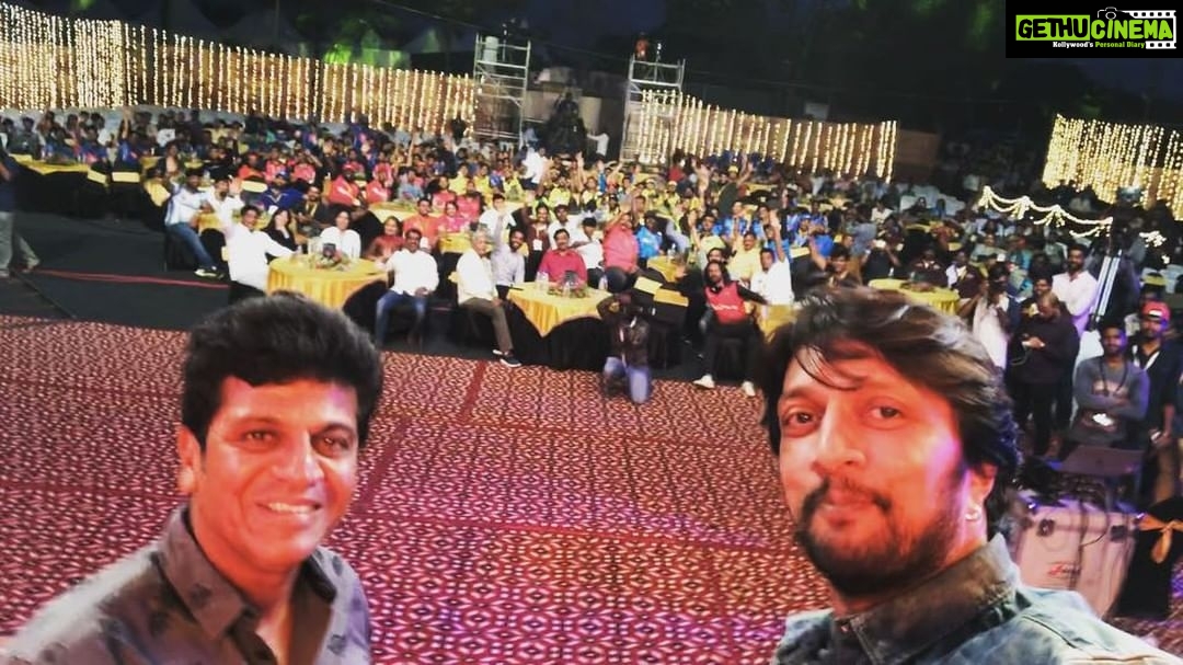Sudeep Instagram - This Roar was awesome ... A fabulous finishing to KCC on a beautiful stage created by ZeeKannada.. thanks Raaghu.