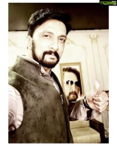 Sudeep Instagram - BigBoss, , resumes.
Stepping on to the stage in a bit.
The Contestants had a break,, been out,,,have known their positioning & popularity,,seen episodes,, known what each contestant has spoken about the other & now,,, "Re-entry" .
This is NEW,
This is FUN. 😁🥂