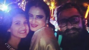 Suhani Bhatnagar Instagram - Had a lot of with a legendary actor rekha  ma'am and an actor whom I admire from the bottom of my heart aamir sir😊
#dangalsuccessparty