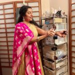 Suhasini Maniratnam Instagram - Get set …spray dab dab and Go ooooo! Wedding times