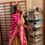 Suhasini Maniratnam Instagram – Get  set …spray dab dab and Go ooooo! Wedding times